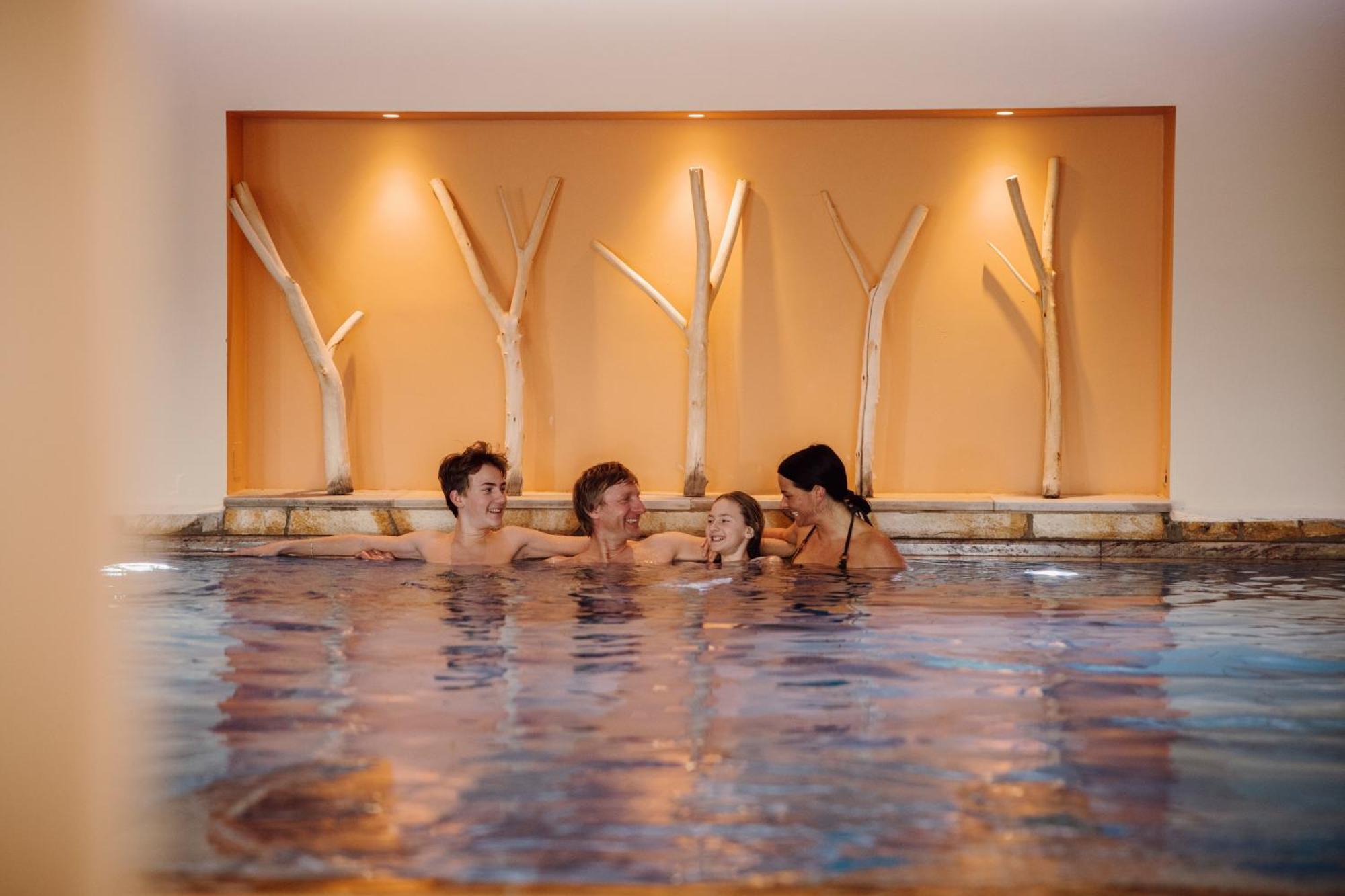 Hotel Bergheimat มึลบาค อัม โฮคเคอนิก ภายนอก รูปภาพ
